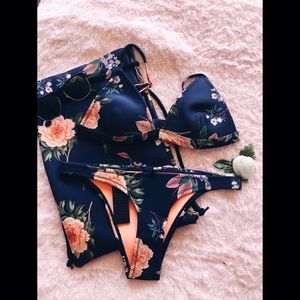 DELILAH FIORE NERO Triangl Swimwear